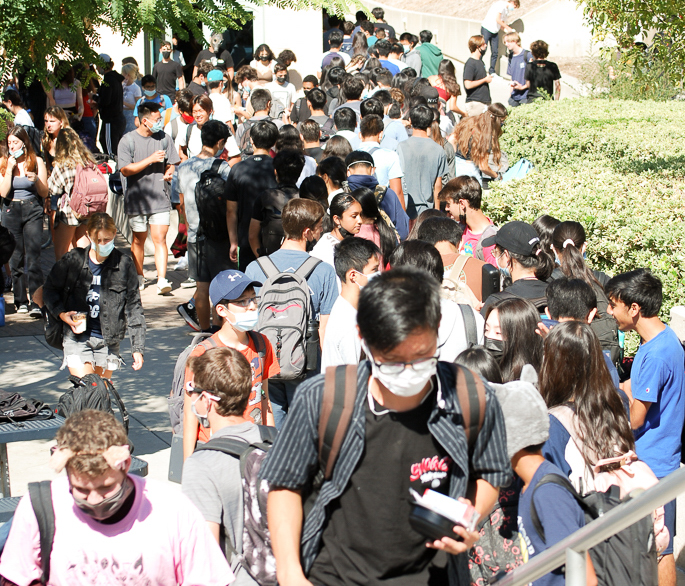 CHAOS AT LUNCH: Long and crowded lines, limited food choices and increased food waste are just some of the numerous problems with the distribution of free lunches at Northwood.