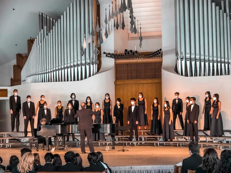CHAMBER TAKES THE STAGE: The Chamber Singers perform on Concordia’s grand stage as part of the Concordia festival.
